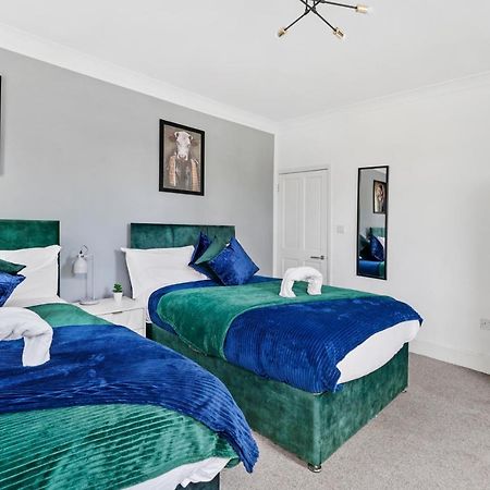 The Emerald Gem - Overlooking The Park Apartment Bristol Bagian luar foto