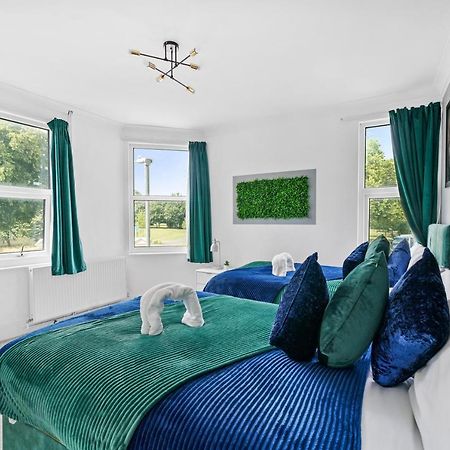 The Emerald Gem - Overlooking The Park Apartment Bristol Bagian luar foto