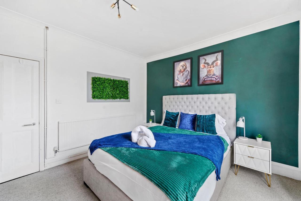 The Emerald Gem - Overlooking The Park Apartment Bristol Bagian luar foto