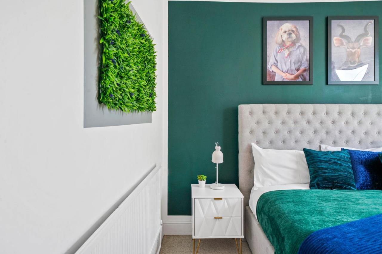 The Emerald Gem - Overlooking The Park Apartment Bristol Bagian luar foto