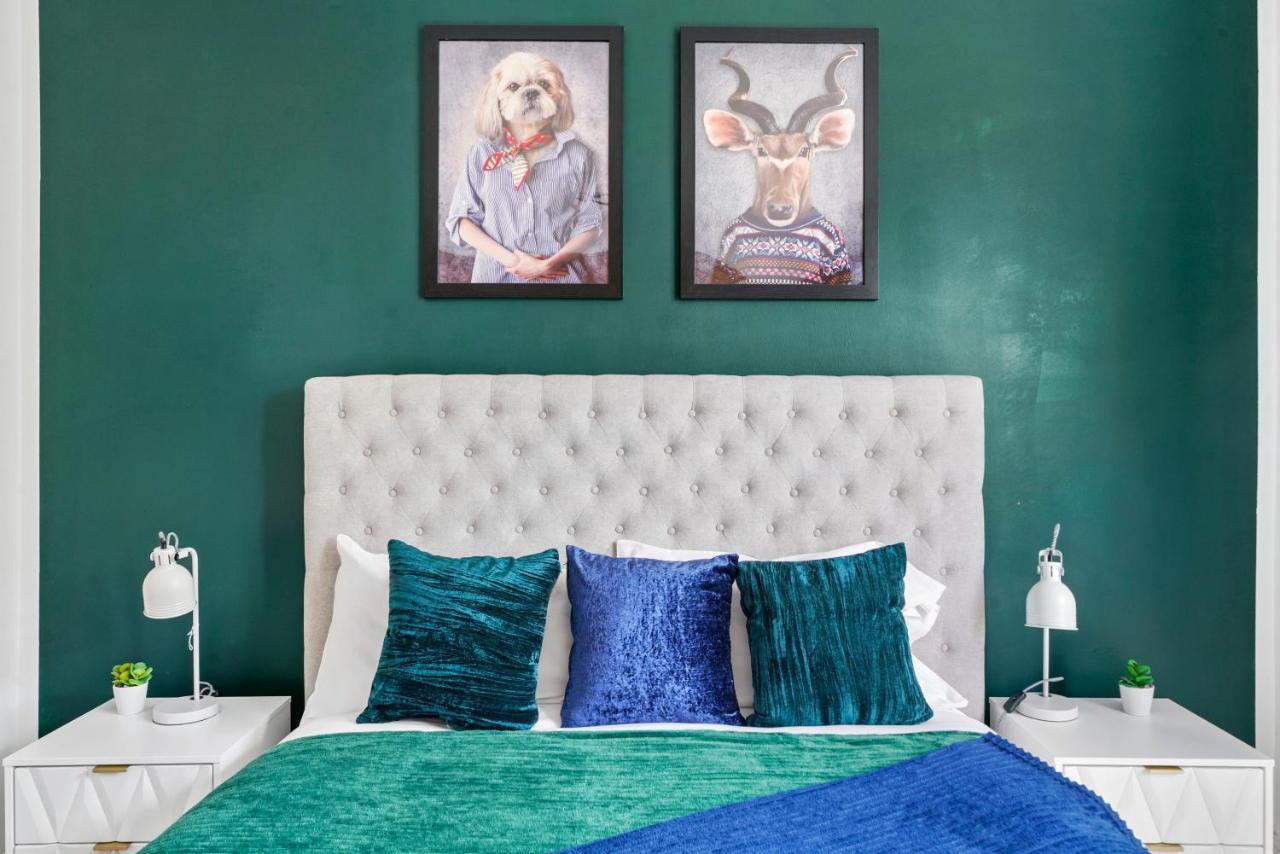 The Emerald Gem - Overlooking The Park Apartment Bristol Bagian luar foto