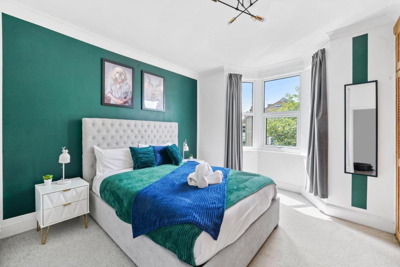 The Emerald Gem - Overlooking The Park Apartment Bristol Bagian luar foto
