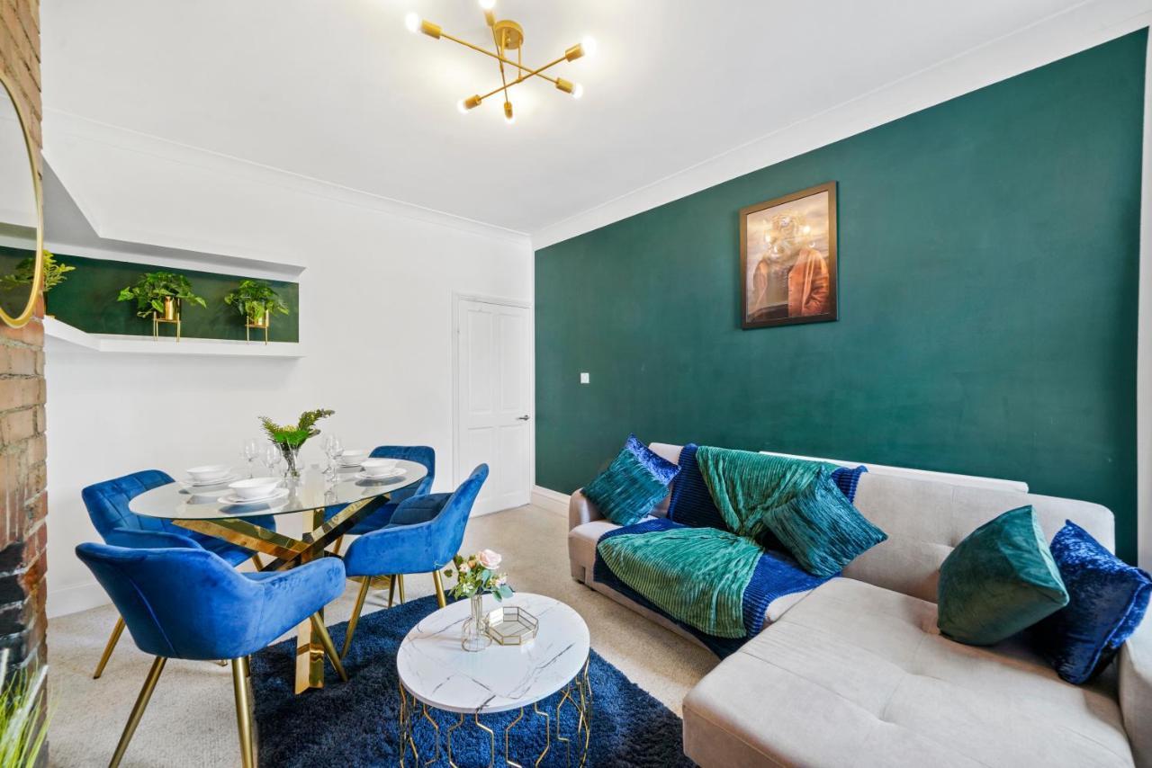 The Emerald Gem - Overlooking The Park Apartment Bristol Bagian luar foto