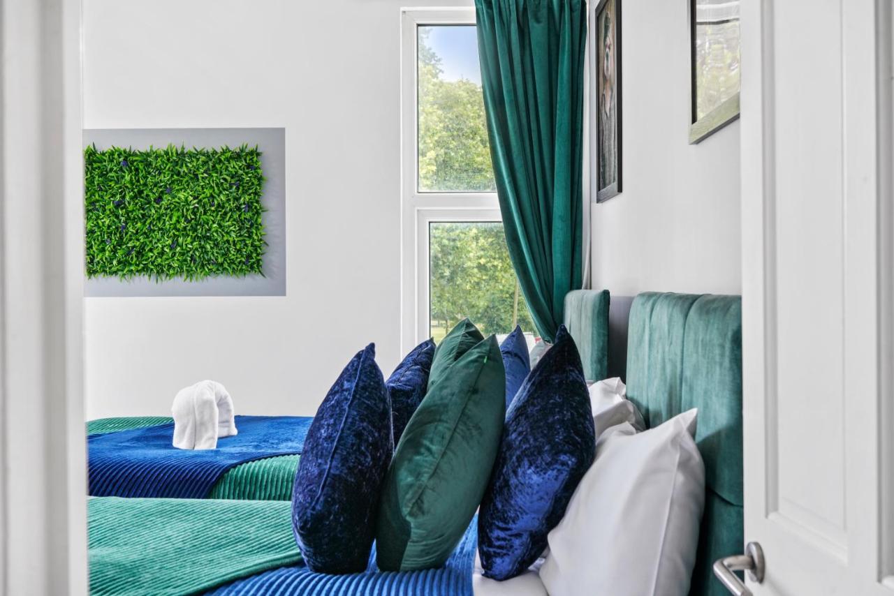 The Emerald Gem - Overlooking The Park Apartment Bristol Bagian luar foto