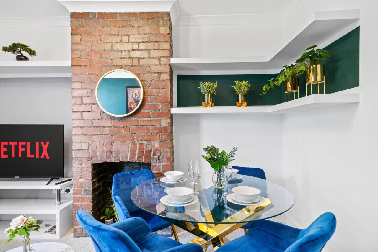 The Emerald Gem - Overlooking The Park Apartment Bristol Bagian luar foto