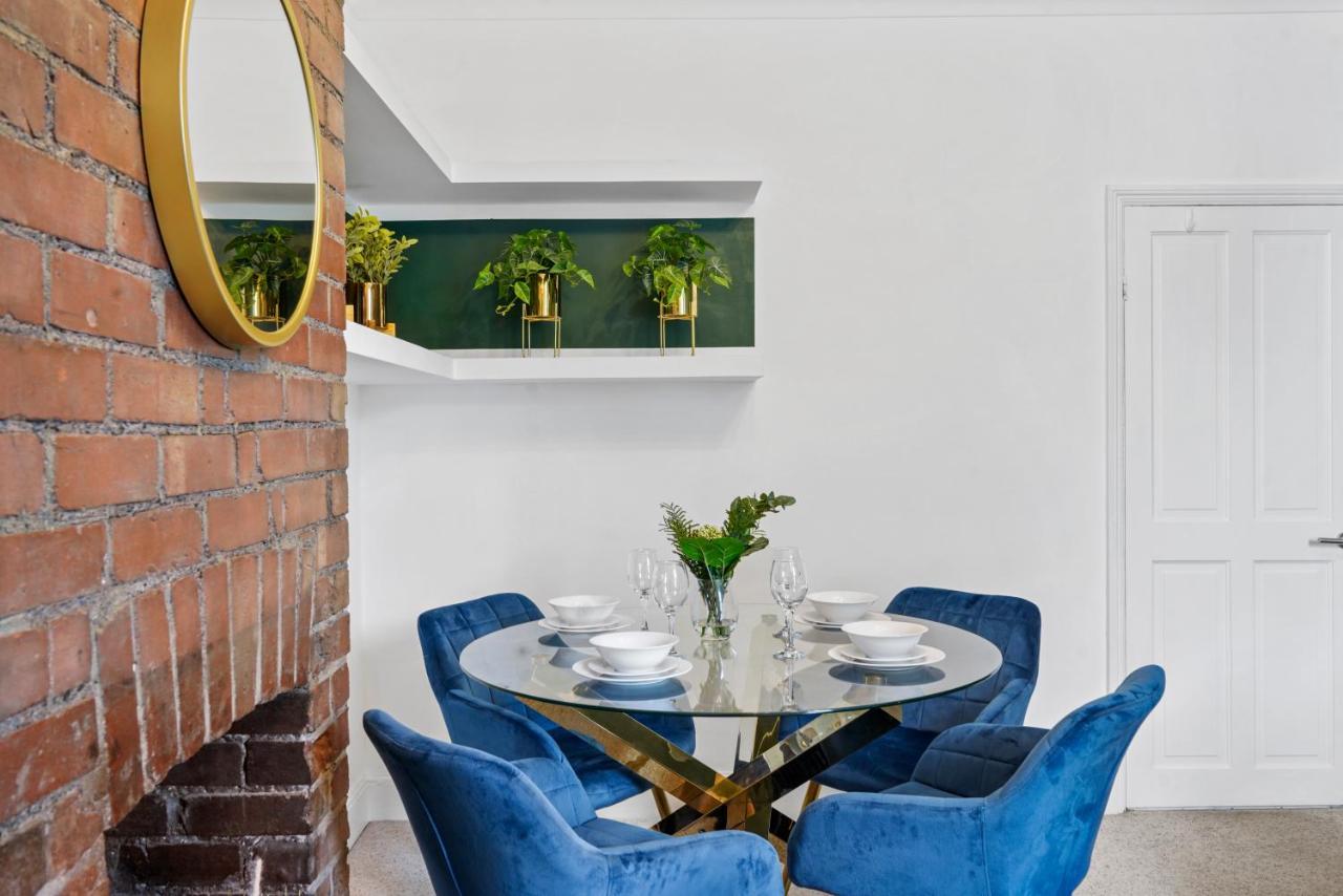 The Emerald Gem - Overlooking The Park Apartment Bristol Bagian luar foto