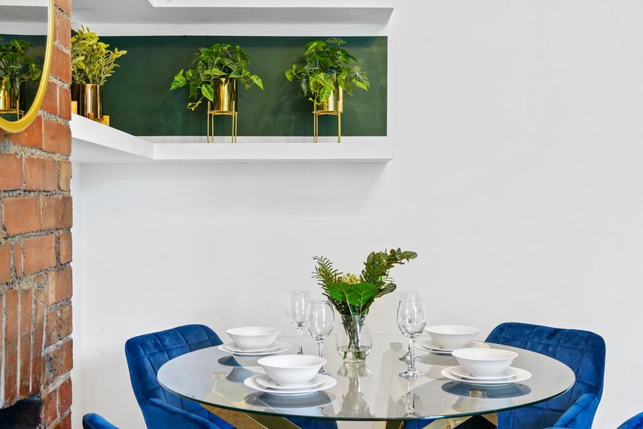 The Emerald Gem - Overlooking The Park Apartment Bristol Bagian luar foto